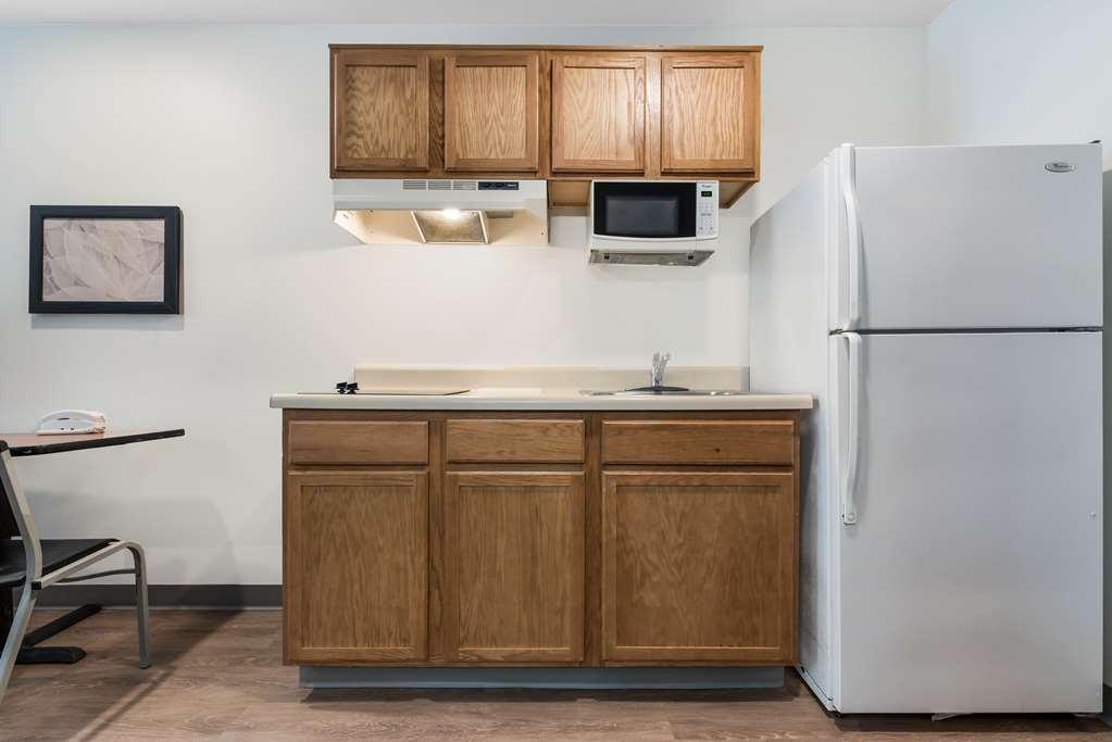 Extended Stay America Select Suites - Orlando - East Zimmer foto